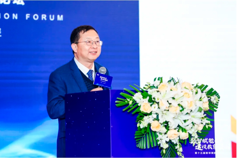 榮耀時刻｜熱烈祝賀首冠教育集團榮獲2024新華網(wǎng)教育論壇“職業(yè)教育企業(yè)及榜樣集團優(yōu)秀案例”兩項大獎！